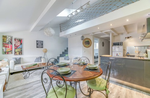 Voiron Apartment | Charming/Quiet/Bright