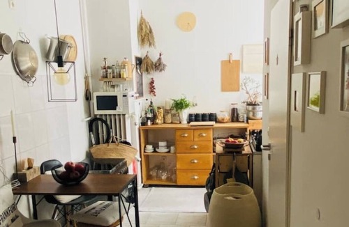 Bahnhofsviertel Apartment | Charming room/directly HBF+fair/central/LGBTQ+ frindly