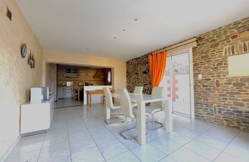 Banyuls-sur-Mer Villa | Charming Villa with Terrace, Garage, and AC, 600m from the Sea in Banyuls-sur-Mer