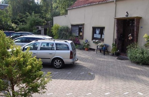 Neuende Apartment | cheap apartment with good connections