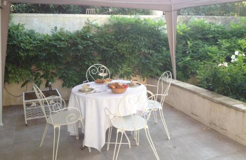 Montfavet Bed & Breakfast | Chez Fleur