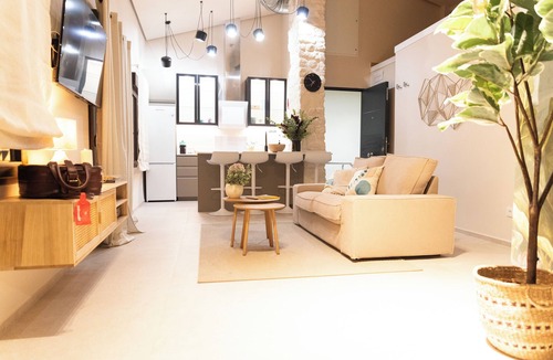 Campoamor Apartment | Chic penthouse in an exclusive building of only two floors in the center of Alicante.