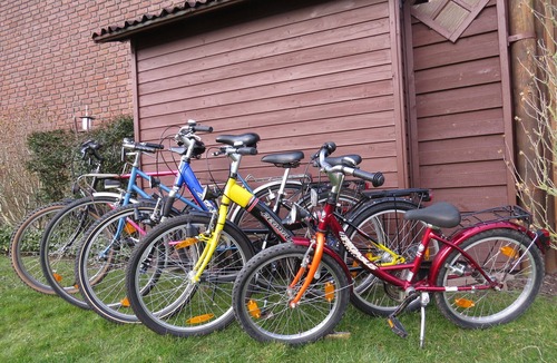 Norddeich House | Child friendly Terraced corner house near the dyke, bicycles, washing machine and WLAN