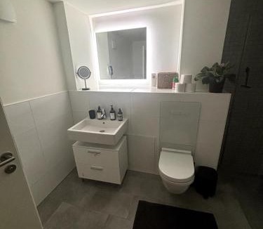 Bahnhofsviertel Apartment | City Apartment am Fluss