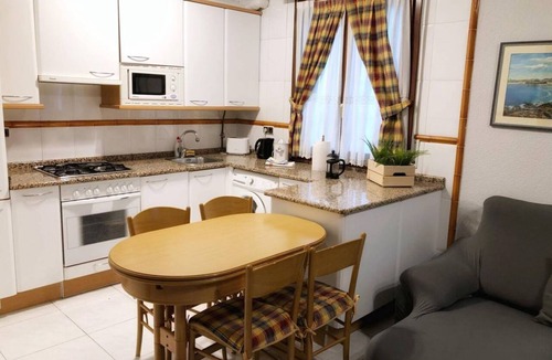 Indautxu Apartment | Classic and functional apartment by The Urban Hosts