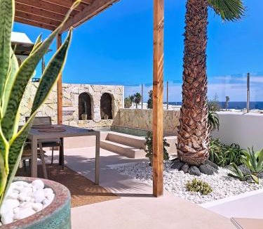 Los Cocoteros House | CocoMar I - Private heated pool with sea views