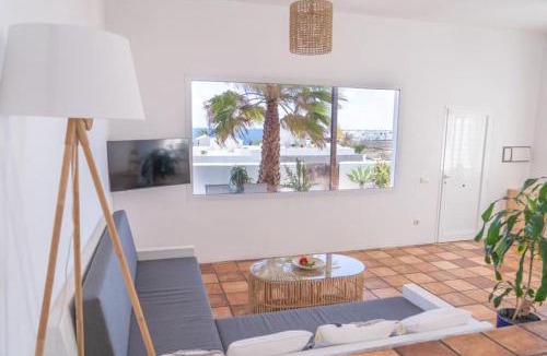 Los Cocoteros House | CocoMar I - Private heated pool with sea views