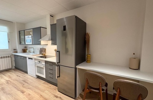 El Poble-sec Apartment | Comfortable and spacious apartment in Barcelona