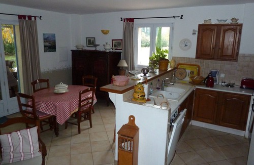Saint-Andiol Apartment | comfortable apartments near many tourist spots