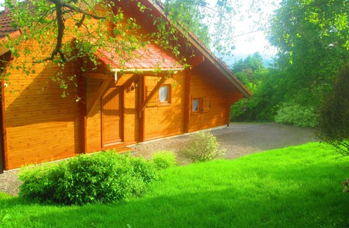 Cleurie Cottage | Comfortable chalet in Cleurie with WIFI, fireplace, and terrace