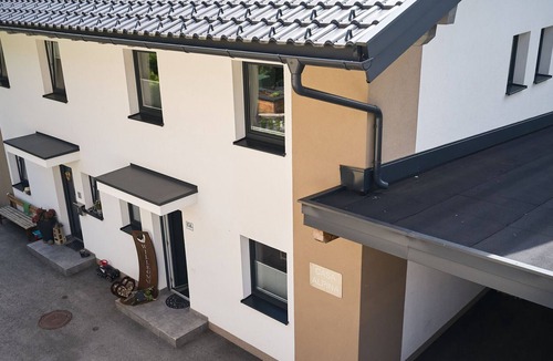 Goldegg House | Comfortable Holiday Home in Goldegg - Weng with Whirlpool