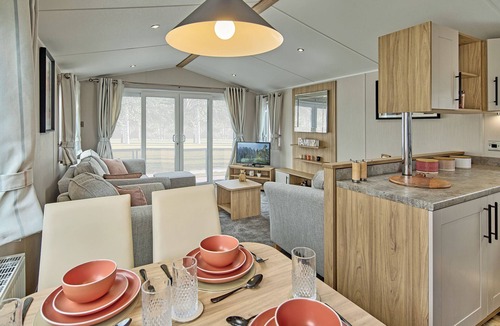 Strathblane House | Comfortable, modern two-bedroom caravan sleeping four people.