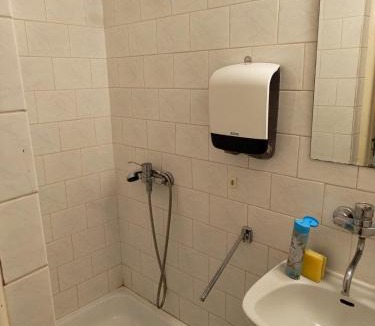 Zizkov Apartment | Comfy 2rooms Flat 4 persons & Parking