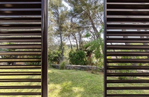 Les 3 Ponts Villa | Contemporary prestige villa with park, swimming pool, 3 private mazets, prox. center vi