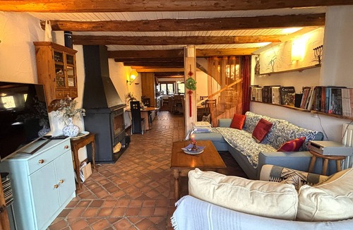 Bonne House | Corps de Ferme Rénové Avec Cheminée, Juste à Côté de Sentiers de Randonnées