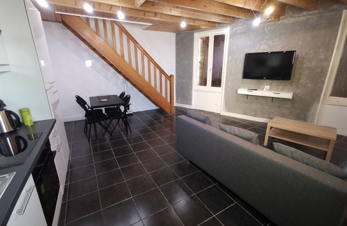 Amberieu-en-Bugey Apartment | Cosy apartment close to the station