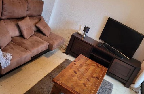 La Linea de la Concepcion Apartment | Cosy flat for comfy stay - Gib Rock View 3