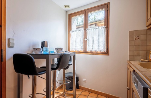 Albens Cottage | Cottage 'Marie Andre' with Private Terrace and Wi-Fi