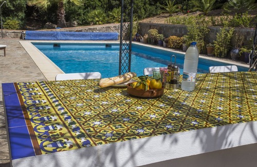 Jimena de la Frontera Cottage | Cottage with breathtaking views of the river valley in the Natural Park