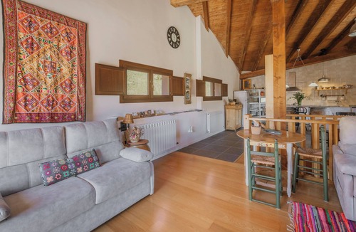 Villagalijo House | Country House 'El Astial' with Mountain View, Private Terrace and Wi-Fi