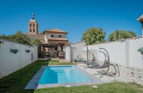 Nieva House | Country House 'La Antigua Taberna' with Private Pool, Wi-Fi, and Air Conditioning