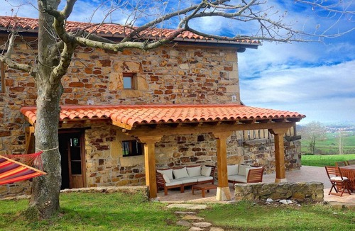 Lierganes House | Country House 'La Casa Del Chileno' with Sea View, Private Terrace and Private Garden