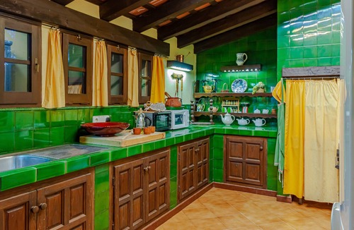 Darnius Apartment | Country House "Masia Mimosa" with Shared Pool, 5 Shared Terraces & Wi-Fi