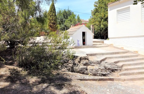 Torrent House | Country house with forest and swimming pool, near the beach (pet friendly).