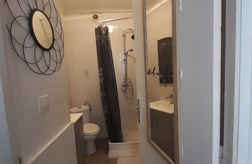 Lemasson Apartment | Cozy 1-bedroom 23 m2 apartment in delightful Montpellier with WiFi