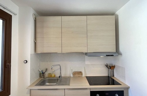 Jeux Apartment | Cozy 1-BR Apartment for 4 in Heart of Alpe d'Huez, Ski-In/Ski-Out, Balcony, Ski Locker