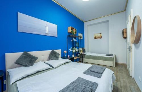 Andel Apartment | Cozy 3-BRD riverside apartment in center Prague