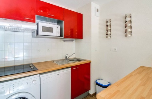 Sers Apartment | Cozy apartment for 6 with wifi, parking, and balcony in Barèges