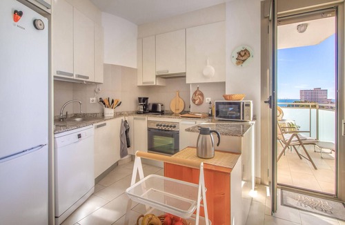 Muchamiel Apartment | Cozy apartment in El Campello with WiFi