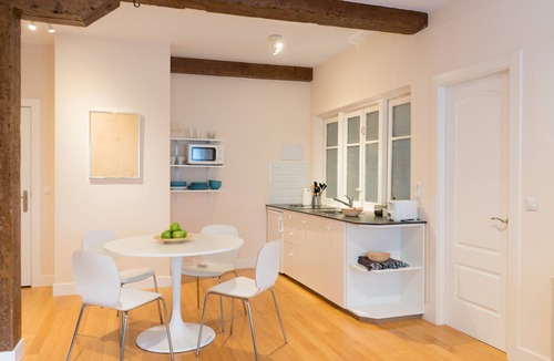 Escobedo Apartment | Cozy apartment in the center of Santander, renovated and with elevator.