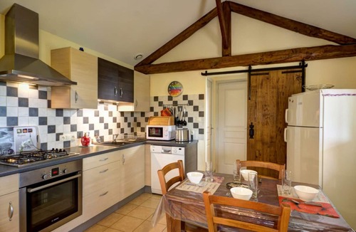 Saint-Forgeux-Lespinasse Cottage | Cozy cottage with stove, terrace, and private garden in Saint-Forgeux-Lespinasse