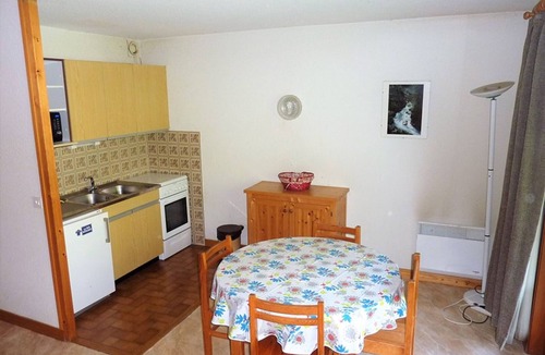 Saint-Jean-dʼAulps Apartment | Cozy studio with access to communal pool near slopes