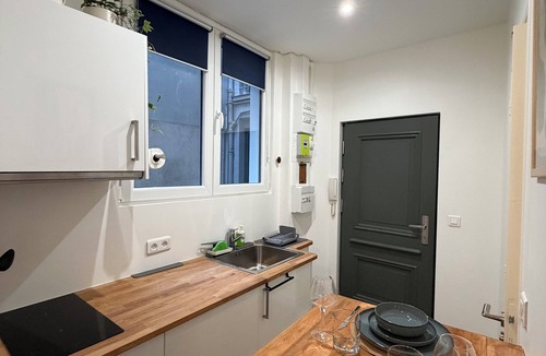 Paris City Center Apartment | Cozy studio in Paris perfect for your city getaway
