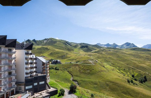 Peyragudes Apartment | Cozy studio in Peyresourde near slopes with balcony