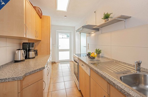 Ahlbeck Apartment | Cozy vacation apartment in Ahlbeck with terrace, 500 m to the beach