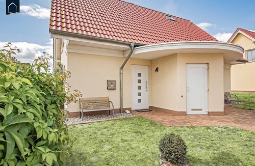 Korswandt House | Cozy vacation home in the countryside - with fireplace, garden & close to the lake