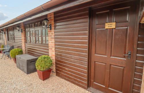 Pershore House | Dairy Barn