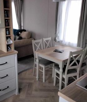 Selsey House | Debonair