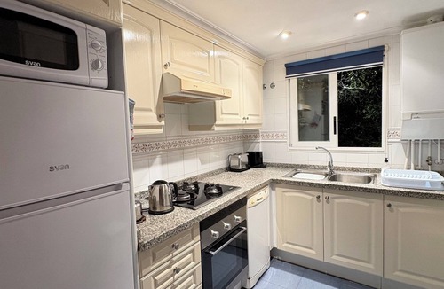 Aduanas Apartment | Delightful 2 bed Apartment in Javea Port. Air con, Wifi, Pool and Secure Garage.