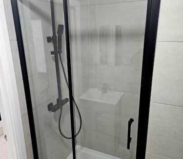 Waddon Apartment | Denfi Studio Apartment