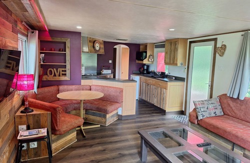 Chateauneuf-sur-Isere House | Des Branches & Vous