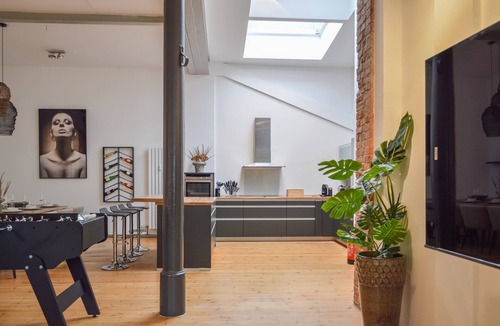 Linden-Sud Apartment | Design Apartment/Zentral/Tischkicker/Netflix