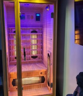 Ujlipotvaros Apartment | Designer Studio with private sauna & AC
