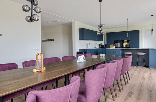 Opperdoes House | Detached group accommodation for 14 people