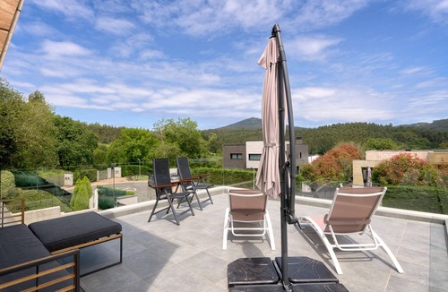 Larrauri-Markaida Ski Chalet | Detached House with Landscape Views and Charm in the Heart of the Basque Country