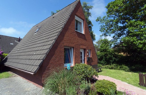 Westeraccumersiel House | Detached vacation home Seestern in a quiet location